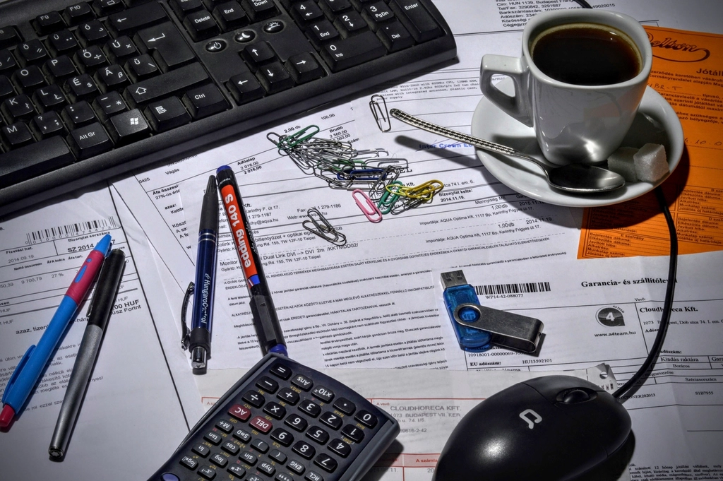 Why Your Quote-to-Cash Process Is Held Together With Email Threads